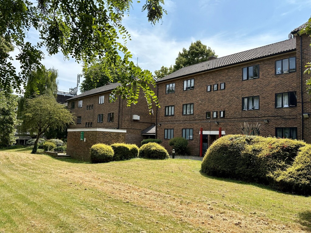 Dalmeny Avenue, London