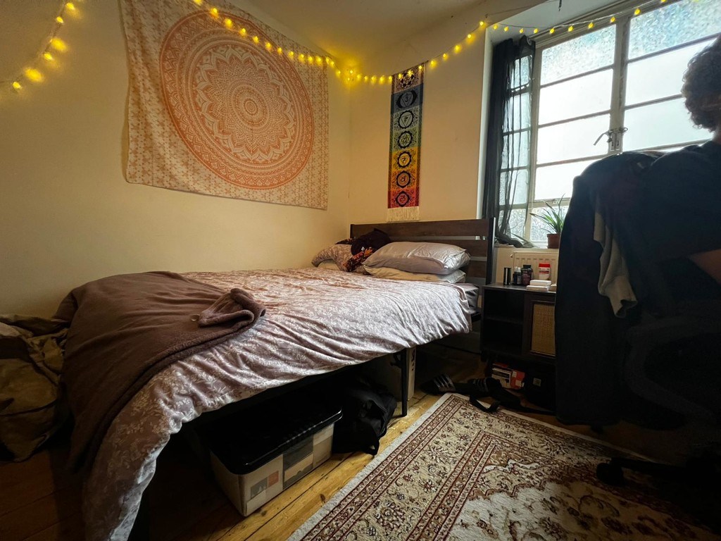 Flat 5, 64-82 Myrdle Street